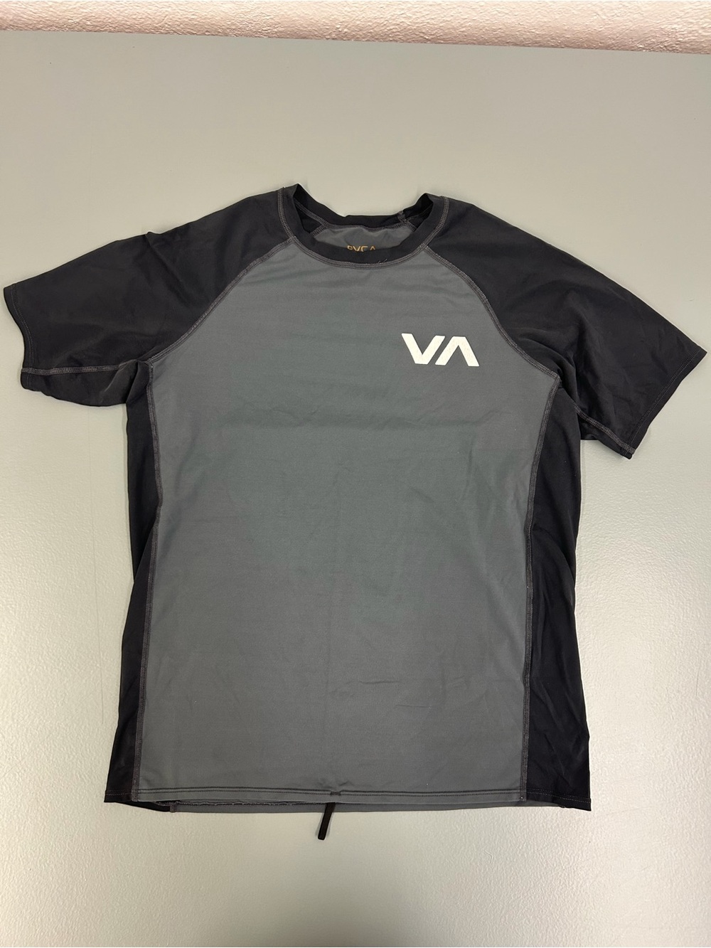 RVCA Rashguard